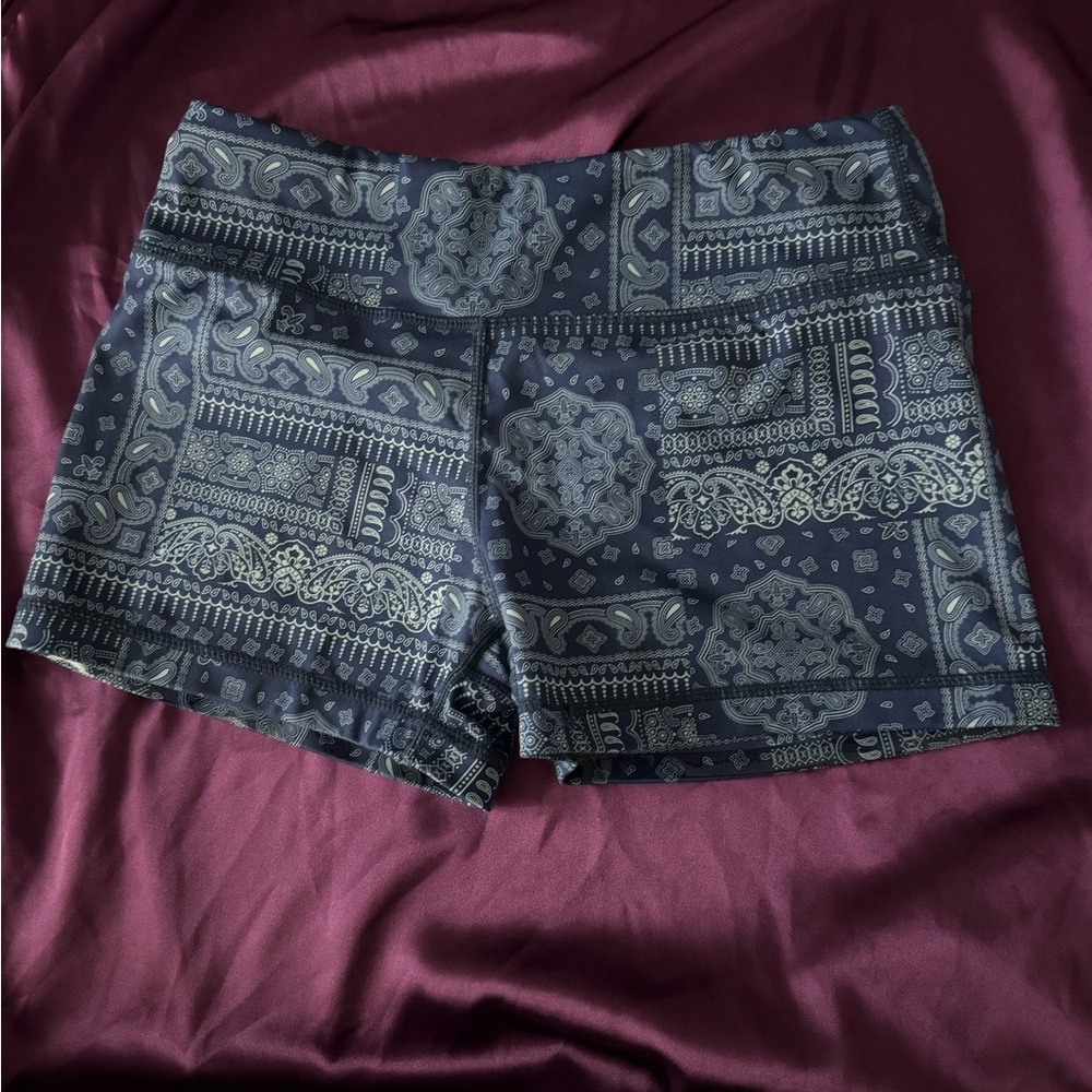 Ia becoming sport shorts